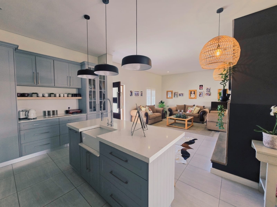 3 Bedroom Property for Sale in Kingswood Golf Estate Western Cape